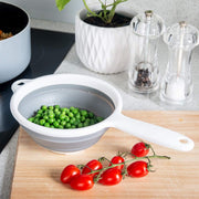 Addis 518405 Pop & Store 16.5cm Small Collapsible Food Colander with Handle, 6.5 inch, White and Grey, Plastic luxemartpk